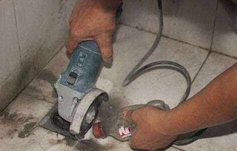 卫生间一到夏季就反臭味原因,夏天卫生间臭味难闻有什么小妙招