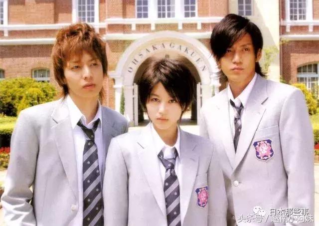 女团里竟然混进了一个男孩子？！这种剧情我只在动漫里见过