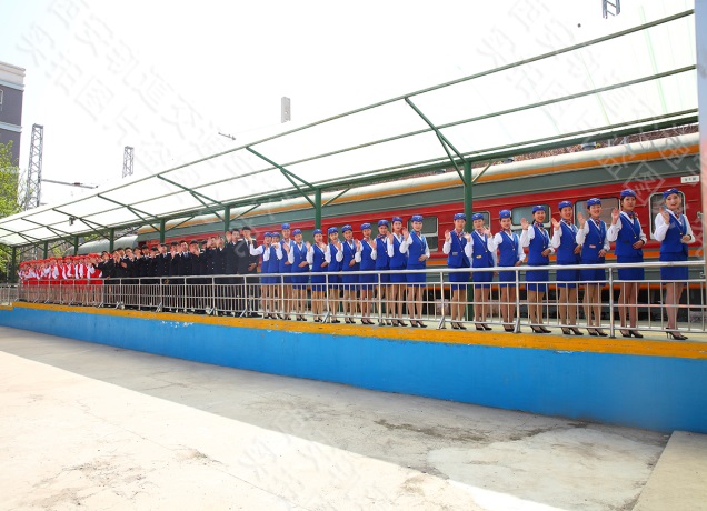 初、高中毕业生的福音！西轨特招，毕业直签铁路单位，高薪安置！