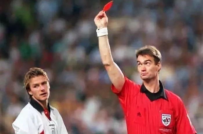 世界杯侃球入门测试，伪球迷你过来，做对10道题秒变懂球帝！