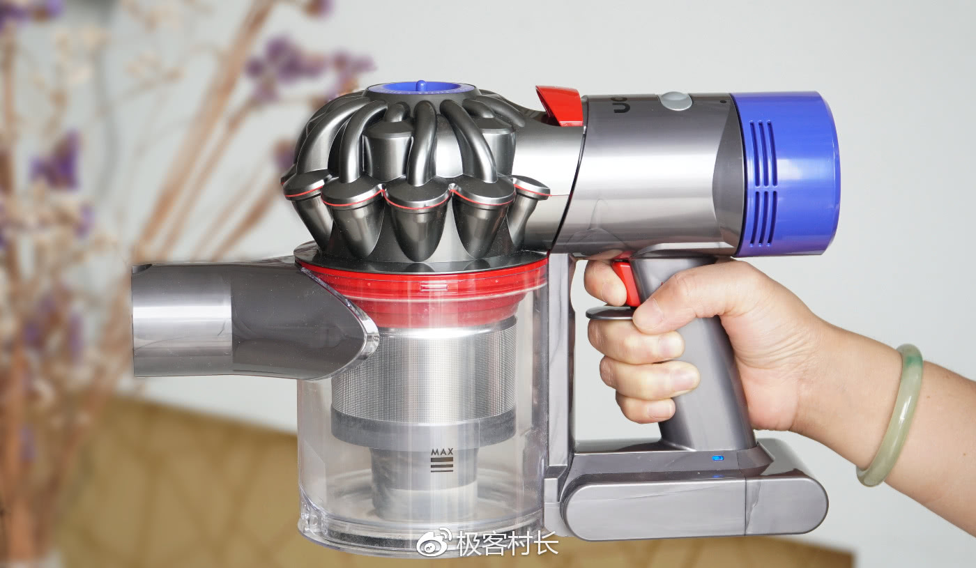 戴森v7吸尘器值得买吗,戴森v7的吸尘器正确打开方式