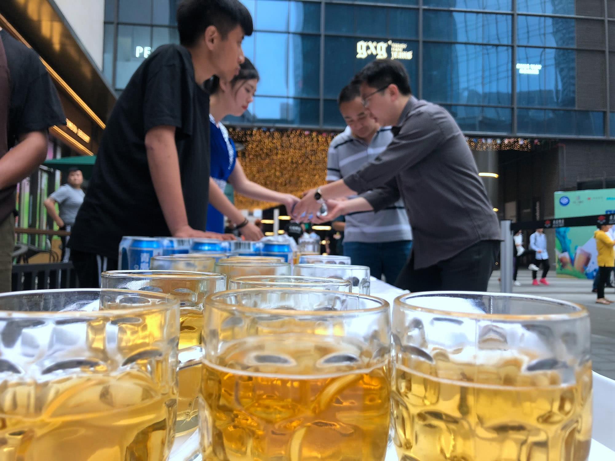 激情世界杯啤酒之夜盛大开幕,激情世界杯活动