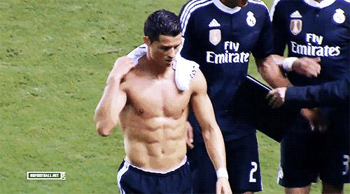 足球赛场那些荷尔蒙瞬间梅西c罗,最近c罗的比赛视频