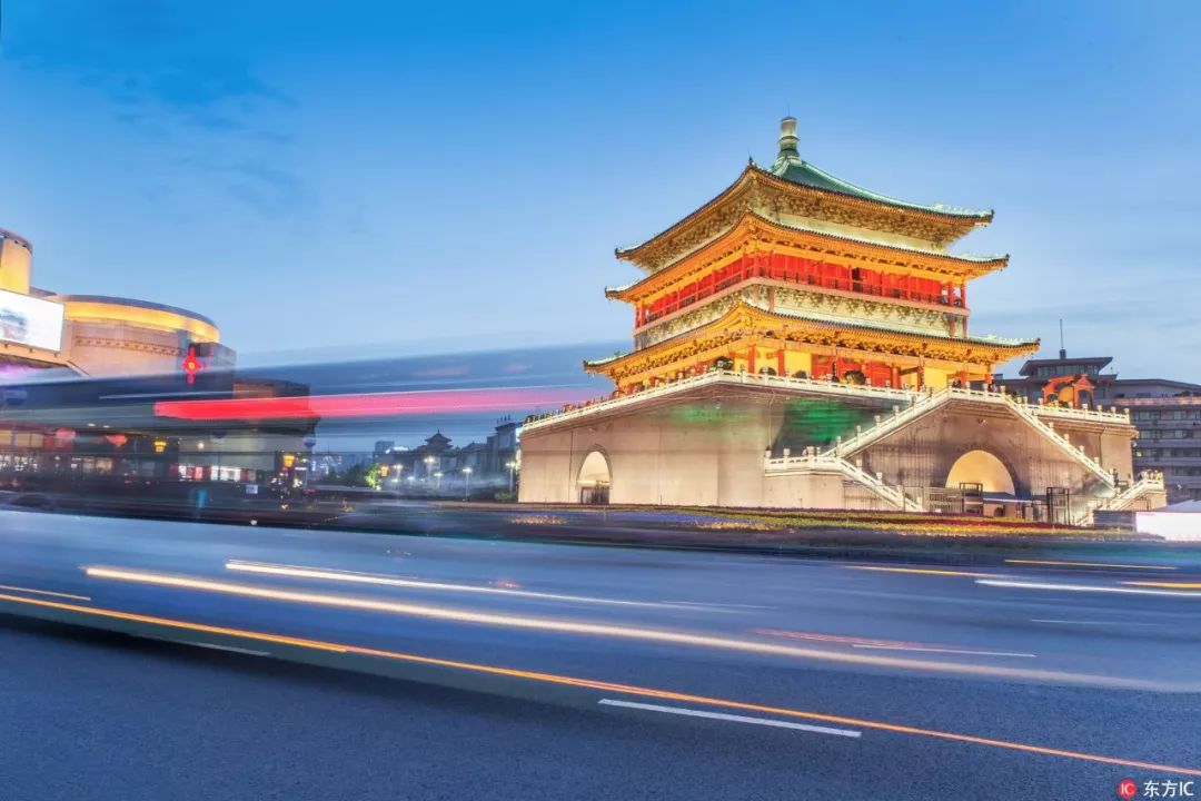 小布接受采访,小布央视