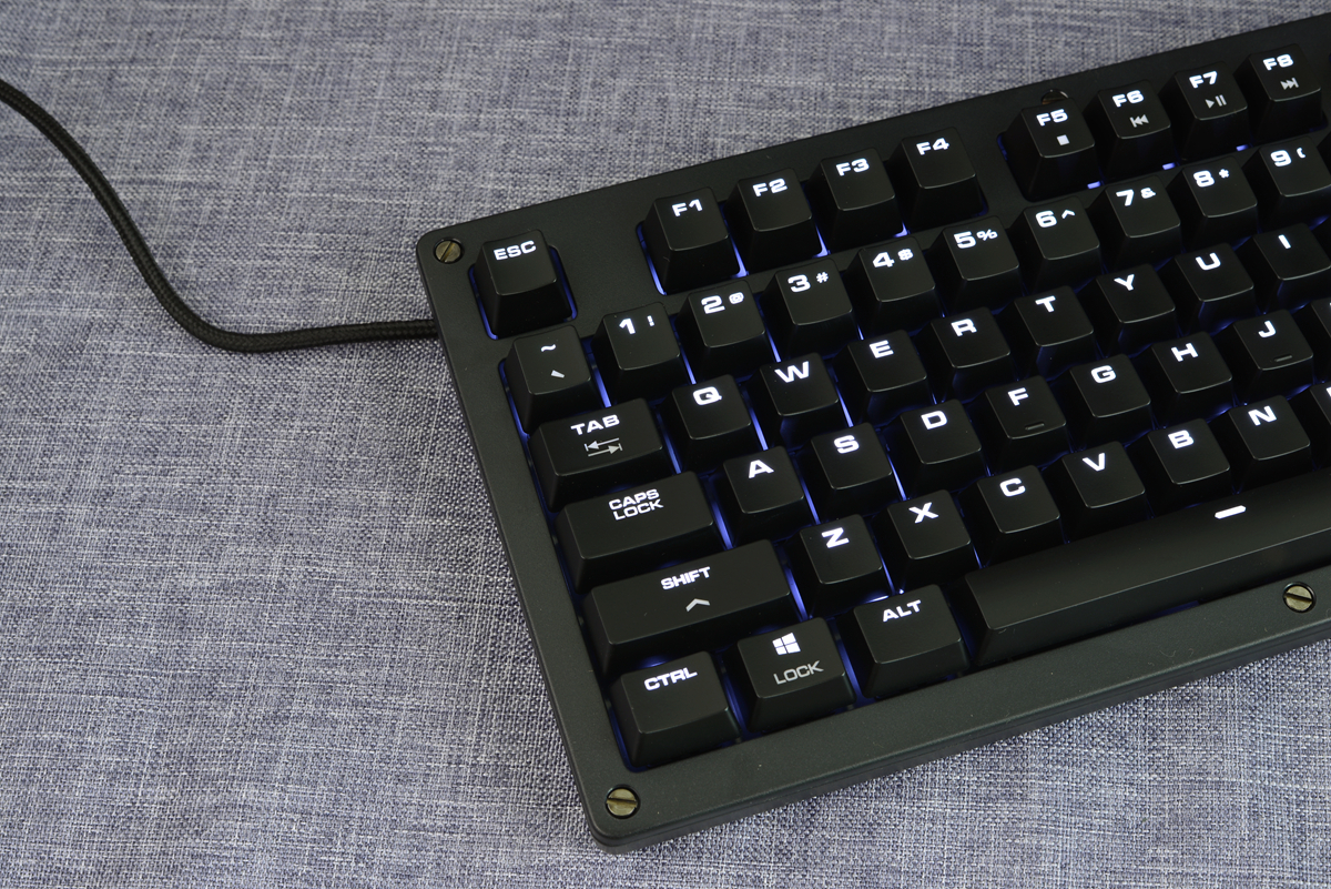 全套德国装备支持德国队，升级骨伽外设