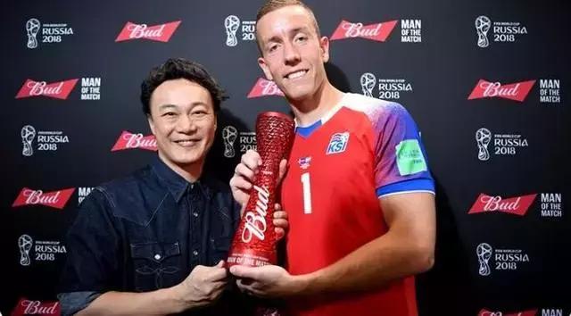 冲着梅西和阿根廷来的，却被一群“不务正业”的人圈了粉……