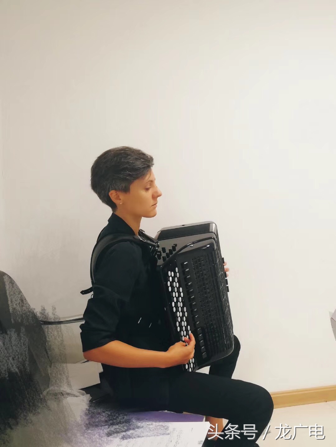 锋尚958“我在音乐这座城”专访法国单簧管手风琴组合“卡达昂斯”