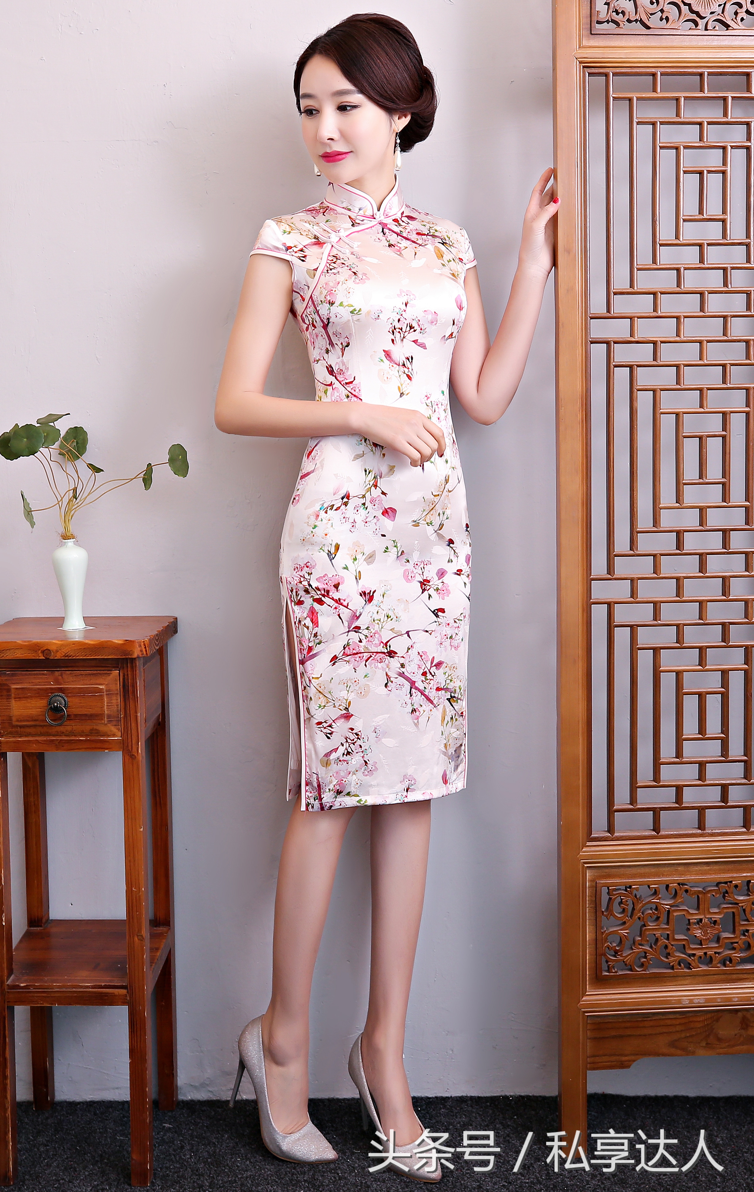 二次元女生真丝旗袍图片,马苏穿真丝旗袍