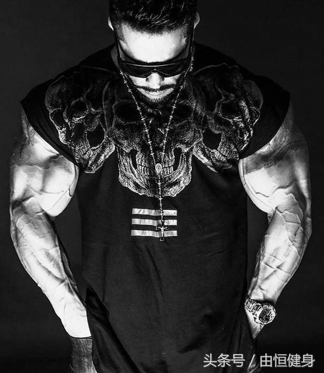 还拿易胖体质当借口？这位钢铁硬汉，却能两度登临巅峰