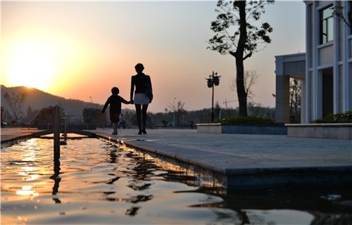 腾冲文明旅游手册：主要旅游产品指导价一并告知