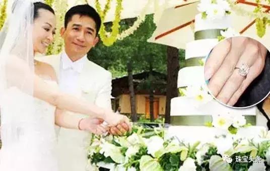 明星婚戒大PK，来看看谁家鸽子蛋更抢眼？