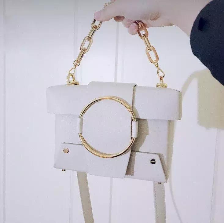 撞款大牌包包尴尬,撞包为什么尴尬