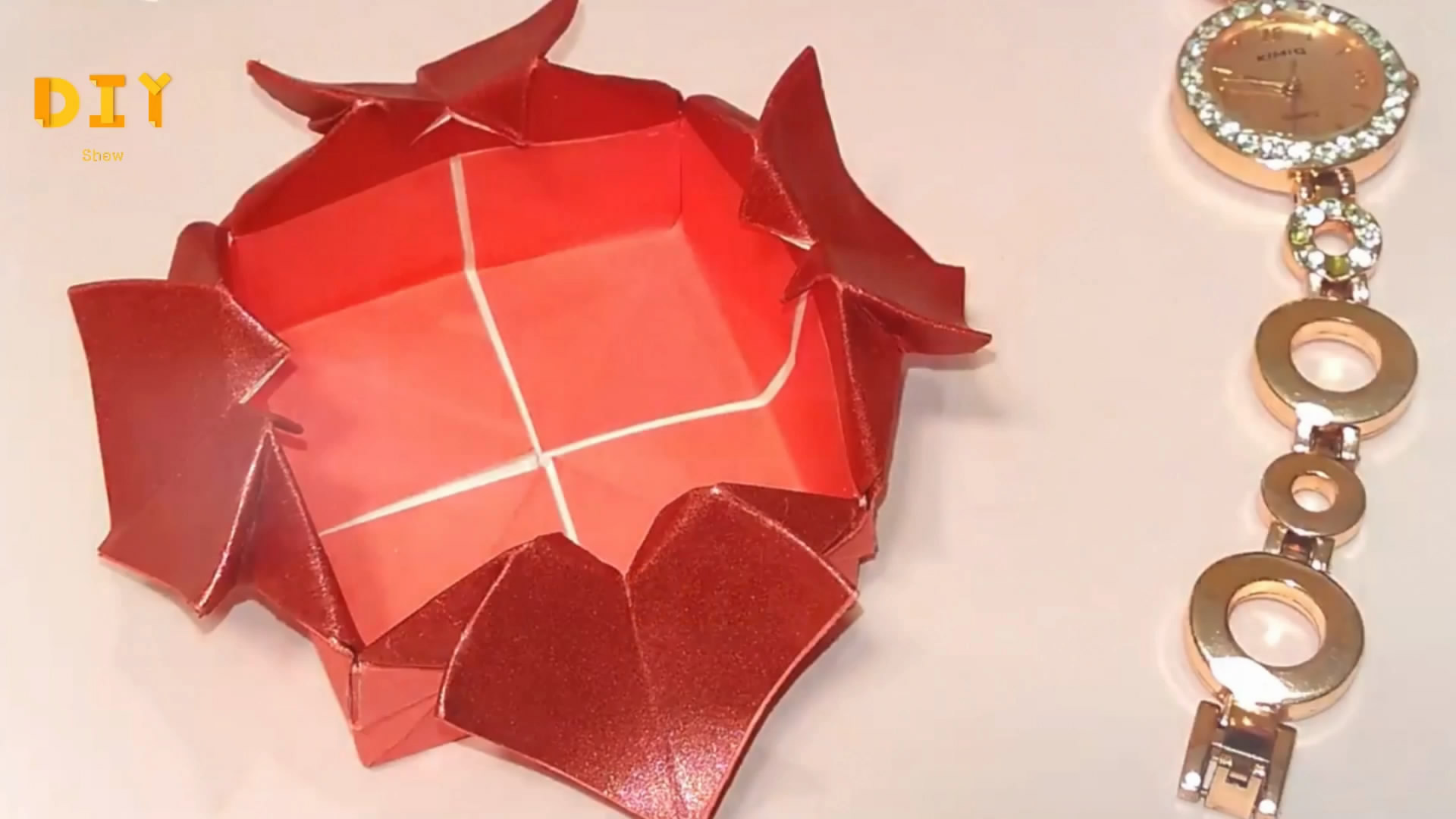 圆形心形花边怎么用平车做,圆形纸片怎么剪成心形花边