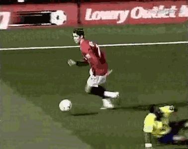 33岁的c罗依然有着20岁的身体,c罗的自律从一瓶可乐开始