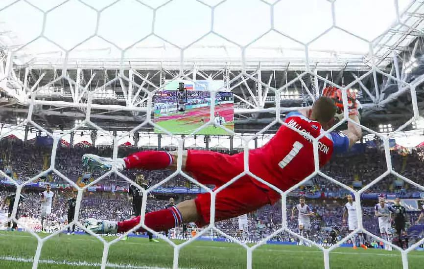 冰岛导演牙医,冰岛球队队长是牙医