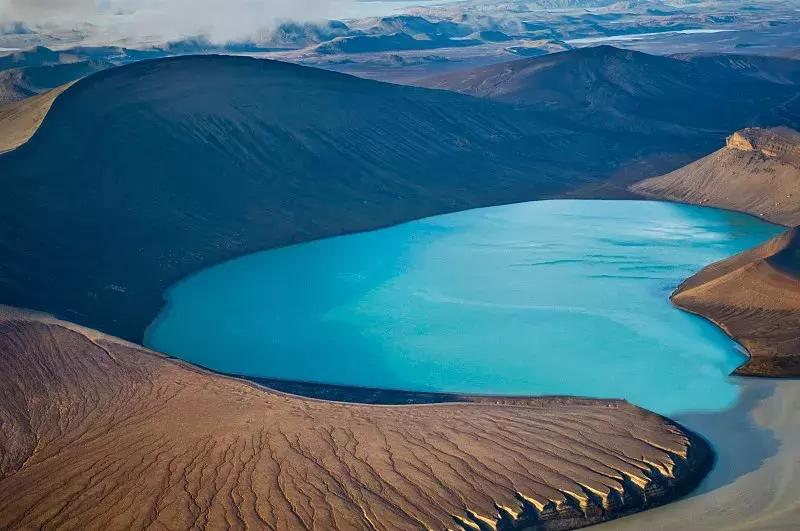 最孤独的小岛冰岛,冰岛的孤独岛屿