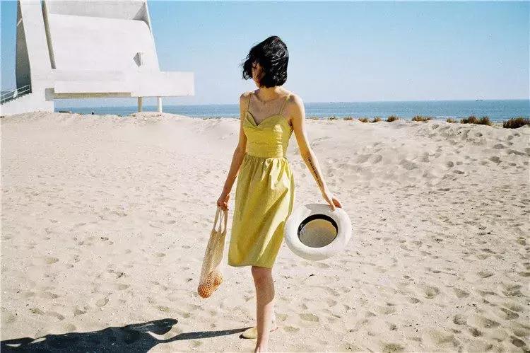 夏天拍照必备的10件衣服,夏季拍照服饰搭配图片