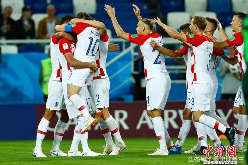 足球反着买别墅靠大海，频频爆冷+内讧！世界杯一点也不让人省心