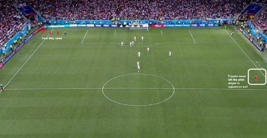 世界杯出了怪事！那么燃的绝杀球，为什么总有个人不敢冲过去庆祝