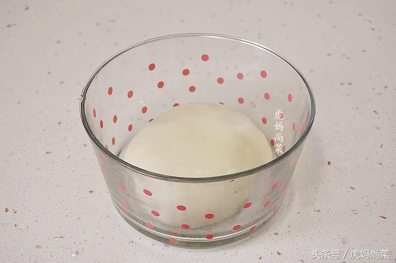 不用水，发的好，出膜快，奶香浓郁，公认的经典款面包