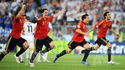 战斗民族踢熊视频,战斗民族玩得嗨视频