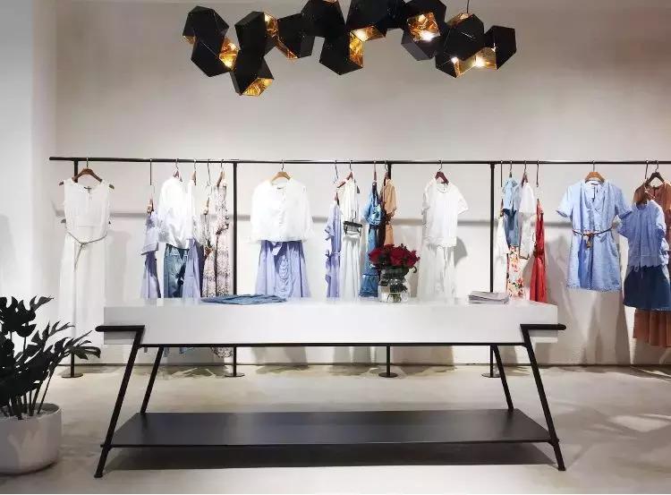 国内快时尚女装品牌有哪些呢,中国十大最受欢迎女装品牌