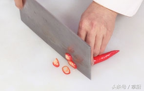 鱿鱼丝炒洋葱怎么炒好吃,超市卖的干鱿鱼丝怎么做好吃