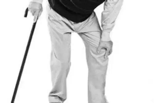 老年人关节老化需要做手术吗,老年人关节老化要动手术吗