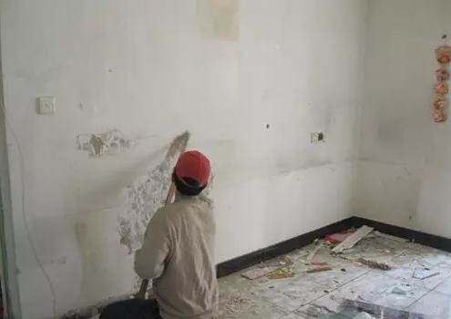 铲墙皮铲到一半后悔了,铲墙皮对墙面的伤害