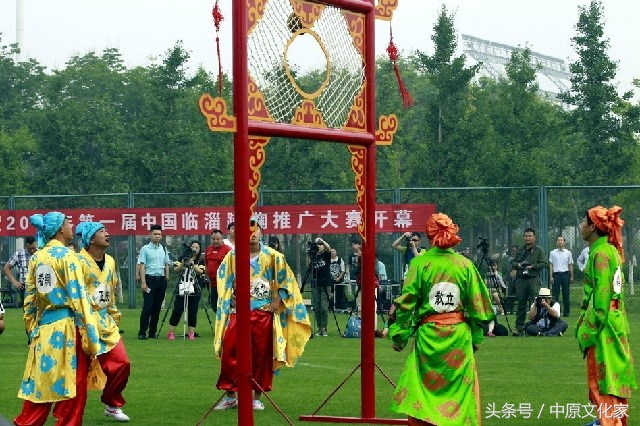 中国蹴鞠走进卡塔尔世界杯,足球是不是由中国蹴鞠演化而来