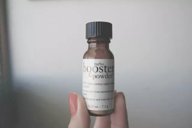 25岁熬夜用什么护肤品,25岁熬夜蜡黄肤色不均抗老