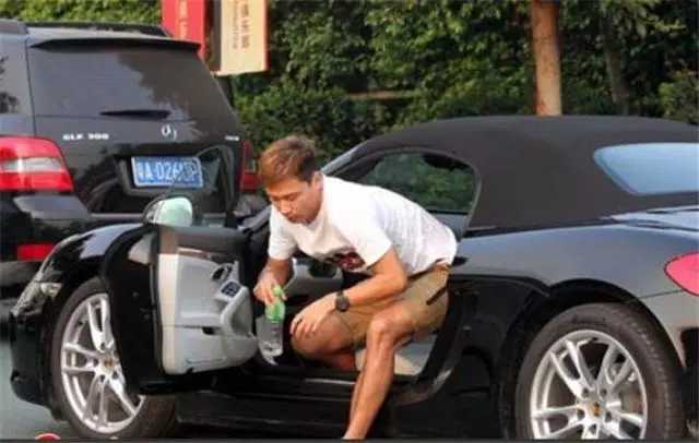 c罗有8块腹肌,c罗有多帅的腹肌