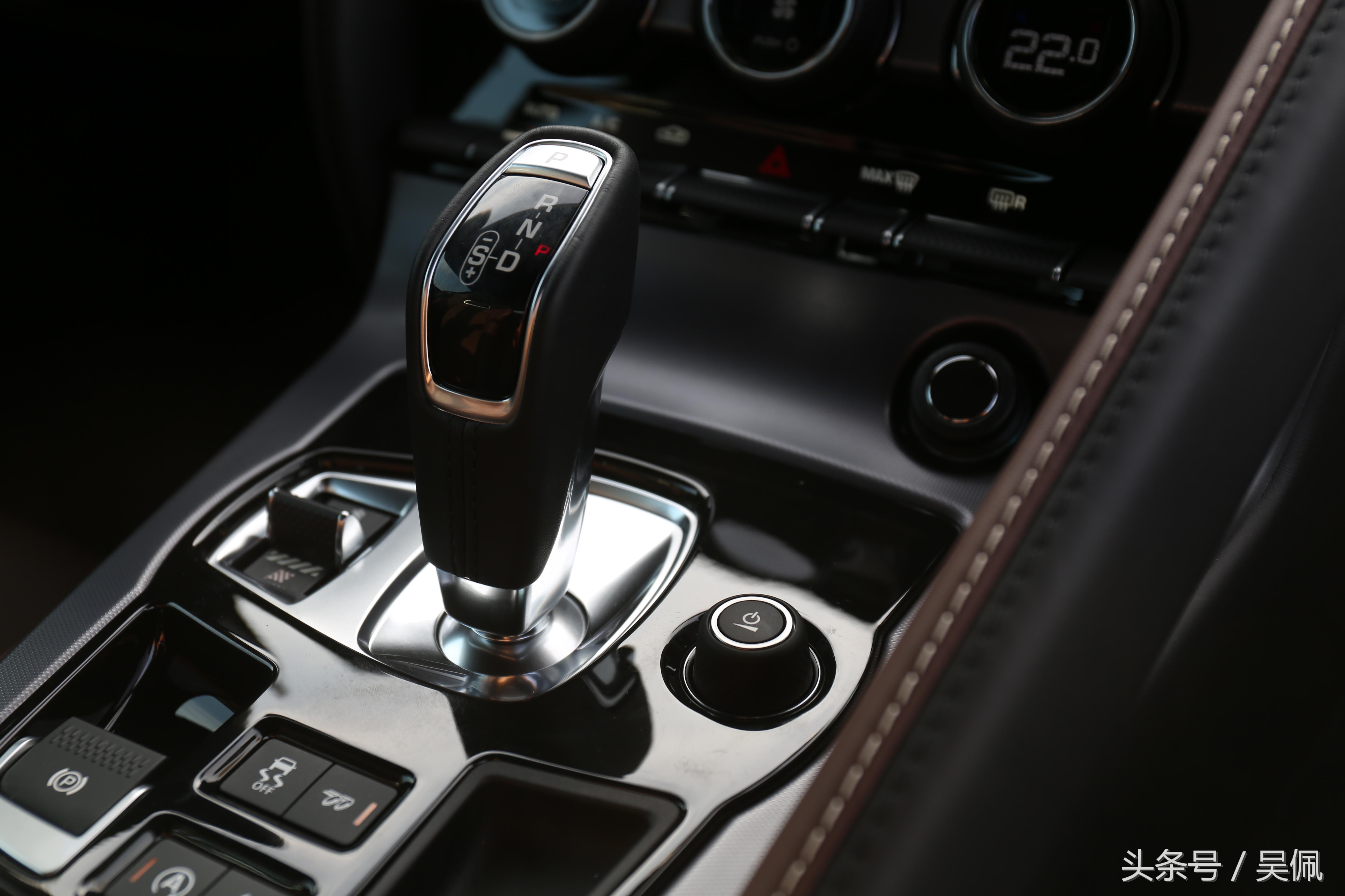 新捷豹f-type2.0t测评,赛道测试捷豹f-type2.0t