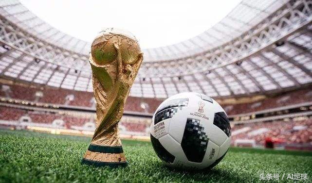 盘点足坛十大精彩瞬间任意球,世界杯战术任意球十佳球