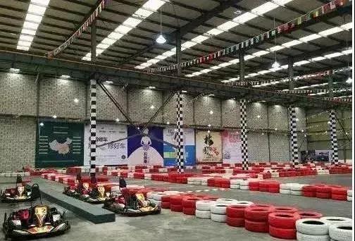 开一家烤鸡店一年能赚多少钱,烤鸡店烤鸡成本多少钱