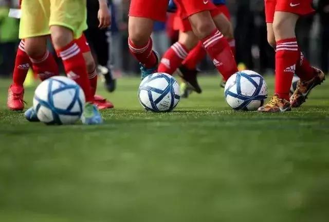 足球体育从娃娃抓起,中国足球要从娃娃抓起