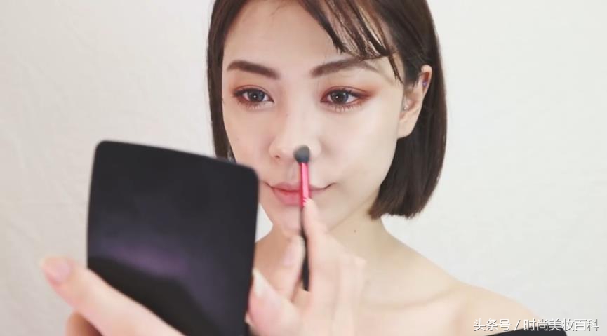 橘色系高级感妆容,白皮淡颜高级感妆容