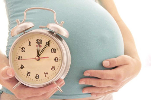 孕期为了孩子健康该怎么做,孕期要是胎儿出现危险有什么症状