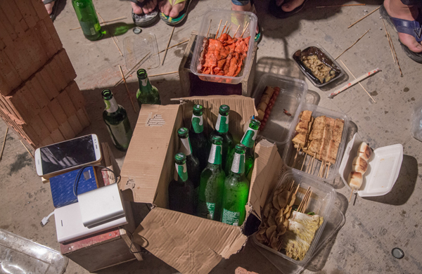 车间看世界杯,放弃铁饭碗看世界杯