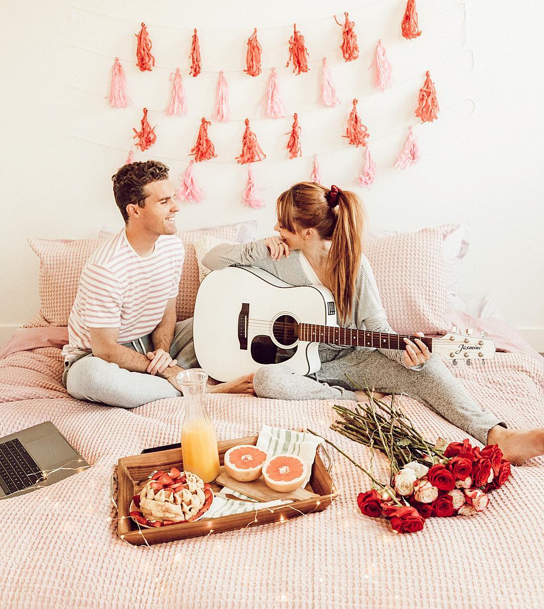 海边情侣拍照姿势大全一个人,武功山拍照姿势大全情侣夏天