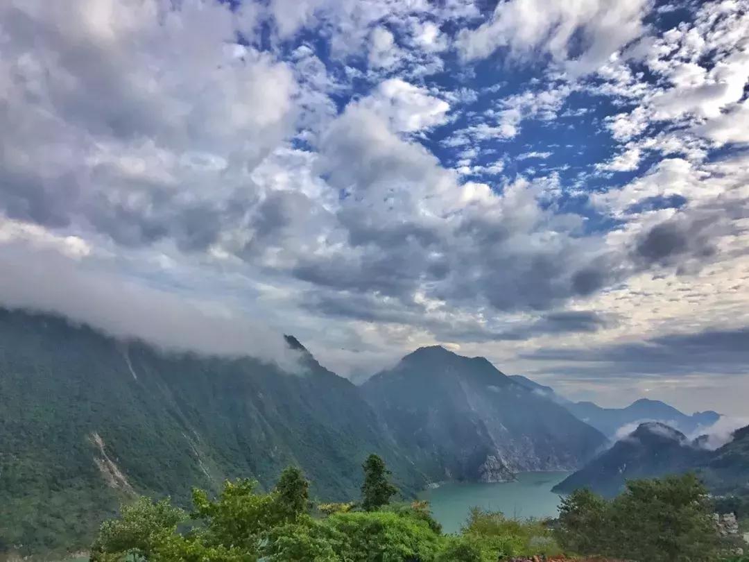 成都周边小众森林秘境,成都周边有山有水还免费的地方