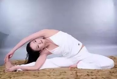 瑜伽保养卵巢,保养子宫卵巢的瑜伽动作