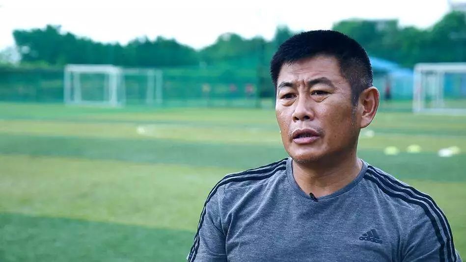 中国足球被骂的球员合集,盘点中国足球被骂