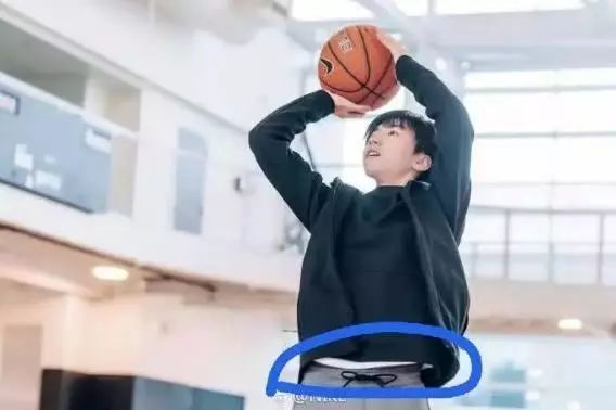 张艺兴罗志祥金钟罩,罗志祥抢瓢张艺兴