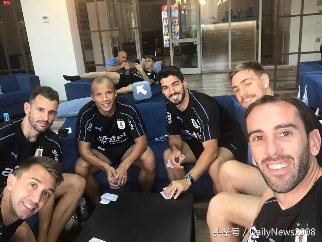 苏亚雷斯进球后向怀孕妻子致敬,世界杯夺冠苏亚雷斯