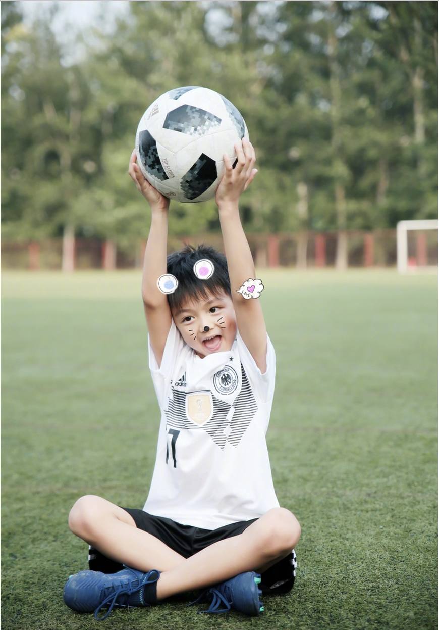 田亮森碟图片,田亮儿女写真