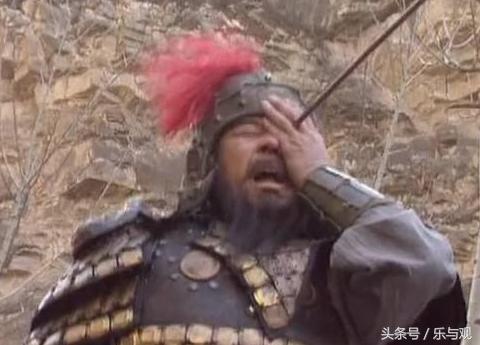 三国这个硬汉,眼睛中箭,大喊了八个字,竟活生生吃掉自己眼睛!
