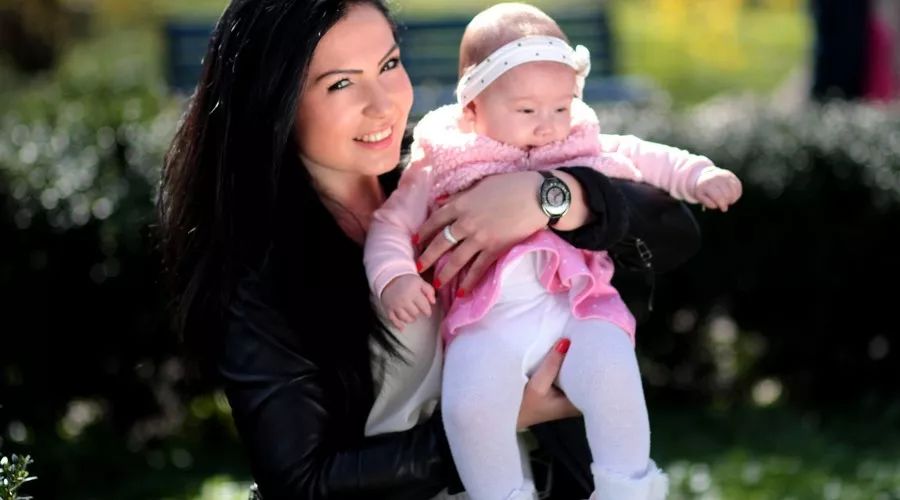 哺乳期感冒没吃药可以喂母乳吗,哺乳期感冒吃药乳汁里有药吗