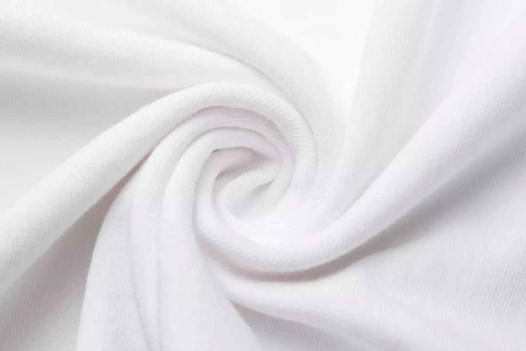 什么颜色的t恤不挑皮肤比较百搭,适合夏天的纯色各种颜色的t恤