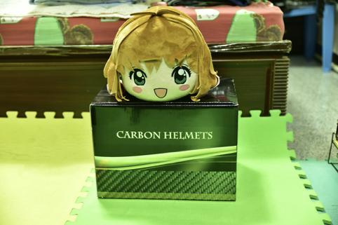 最便宜的碳纤维头盔全盔多少钱,nitek碳纤维头盔怎么样